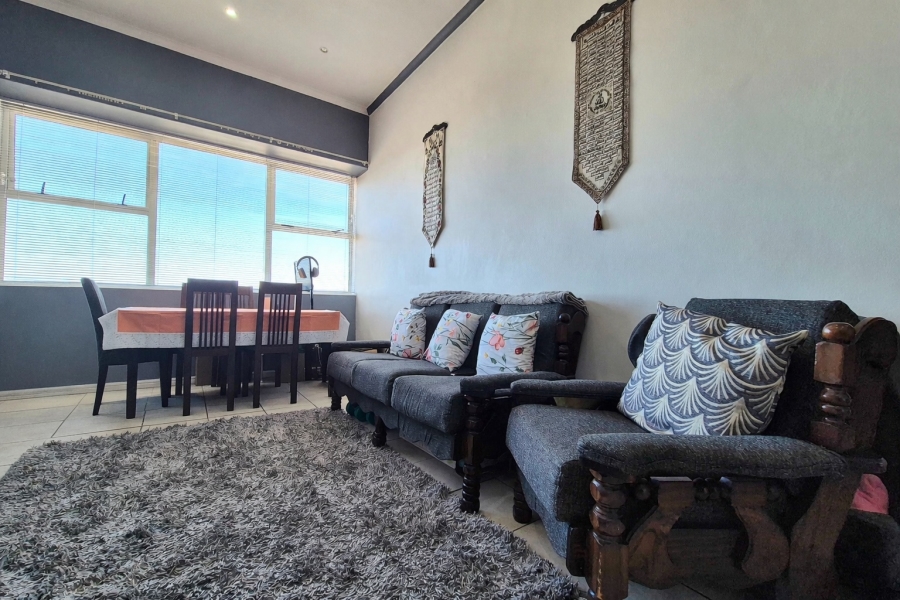 2 Bedroom Property for Sale in Wynberg Western Cape